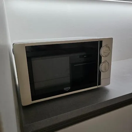 Top Floor Apartment & Own Parking Spot * טמפרה